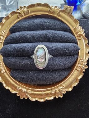Vintage Avon Ring Size 6/7